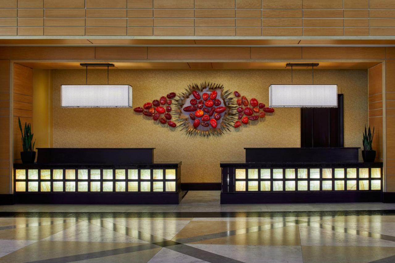 Lancaster Marriott At Penn Square Hotel Екстериор снимка