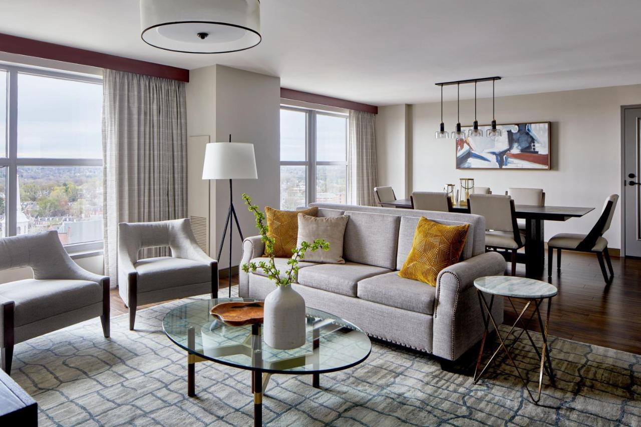 Lancaster Marriott At Penn Square Hotel Екстериор снимка