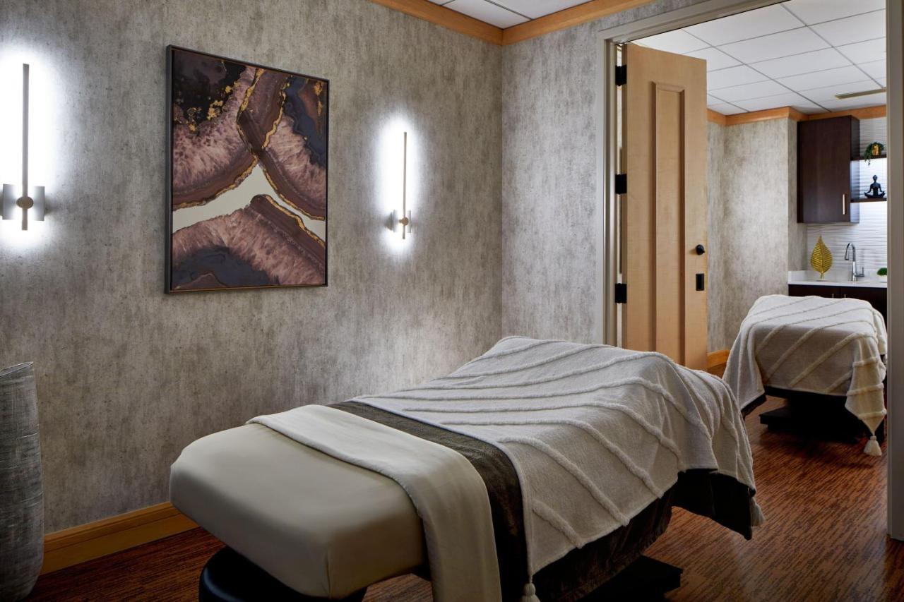 Lancaster Marriott At Penn Square Hotel Екстериор снимка