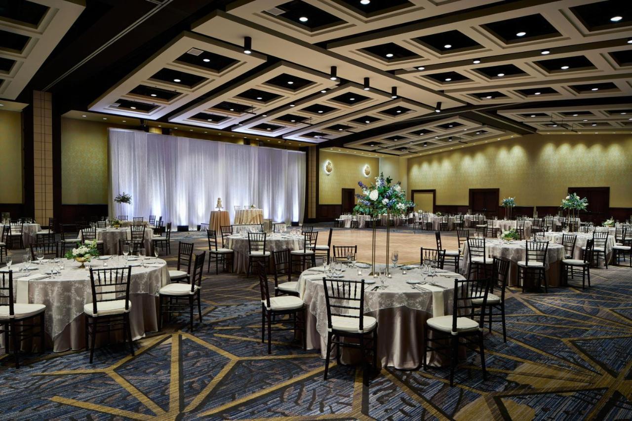 Lancaster Marriott At Penn Square Hotel Екстериор снимка
